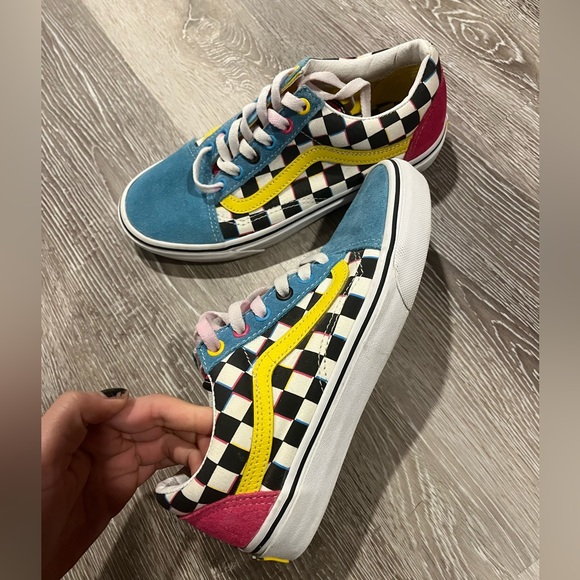 vans - Picture 3 of 5